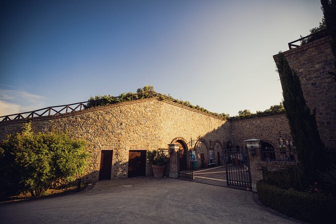 2 Hours Visit and Wine Tasting with tastings in Val D'Orcia - Arriving at Poggio del Moro in Chianciano Terme