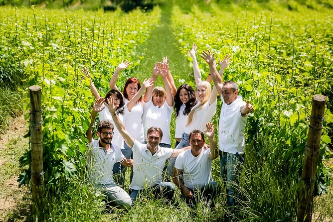 2 Hours Visit and Wine Tasting with tastings in Val D'Orcia - The people make the visit