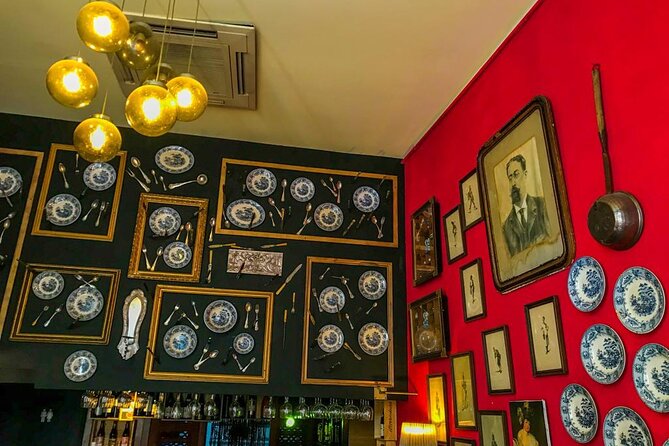4-Hour Traditional Portuguese Food & Wine Tour in Porto - Meat dishes and two kinds of street food