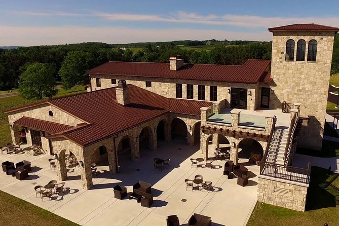 5-Hour Traverse City Wine Tour: 4 Wineries on Old Mission Peninsula - What the $79 price really buys you