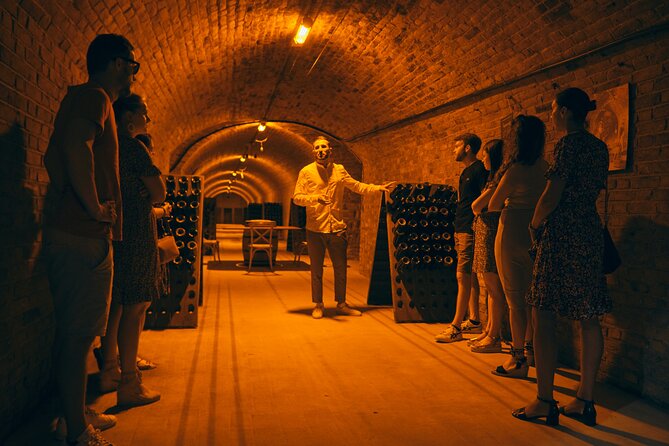 Afternoon Champagne visit & tasting class near Epernay - Arriving at Le Clos Corbier in Aÿ-Champagne