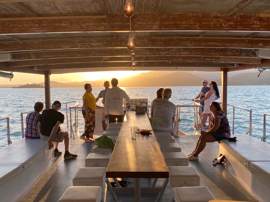 Airlie Beach: 2-Hour Sunset Cruise with Sparkling Wine - The boat layout and comfort