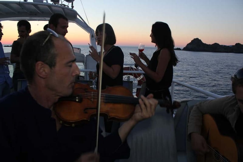 Ajaccio/Porticcio: Sanguinaires Sunset Cruise & Wine Tasting - Why the Sanguinaires Islands work so well at sunset