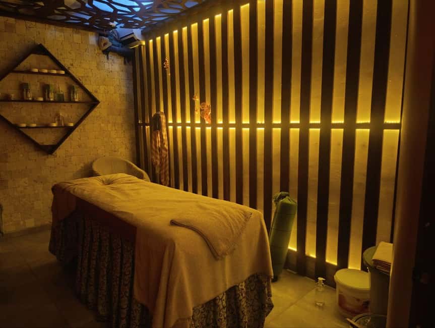 Alanya: Legendary Turkish Bath with Wine and Fruit Plate - Warm shower and lounge time with wine and fruit