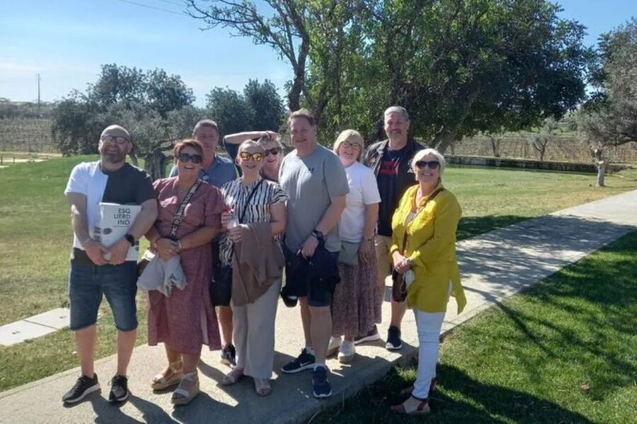 Albufeira/Vilamoura: Winery Tour with Wine Tasting and Tapas - Arriving at Quinta do Canhoto Winery
