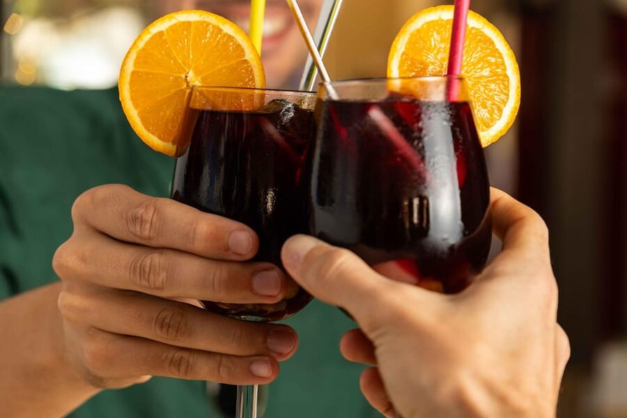 Alcudia: Self-Guided Gourmet Tapas and Wine Tour - Food choices, service, and flexibility
