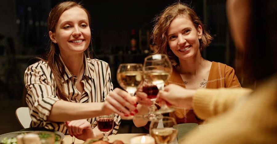 Alicante: Food Walking Tour with Wine Tasting and Tapas - Why this Alicante food walk works well