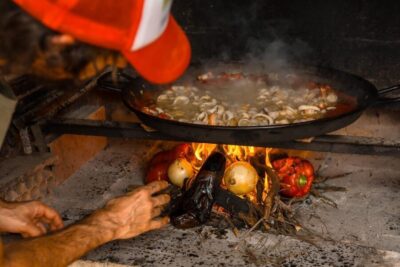Food Walking Tour with Wine Tasting and Tapas