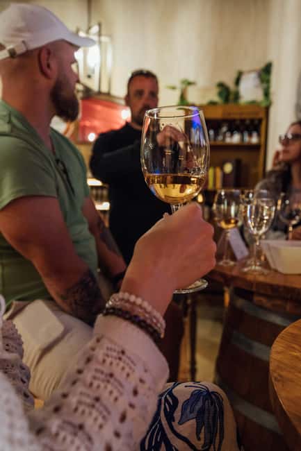 Alicante: Small-Group Countryside Wine Tour with 4 Tastings - The guide can shape the whole morning or afternoon