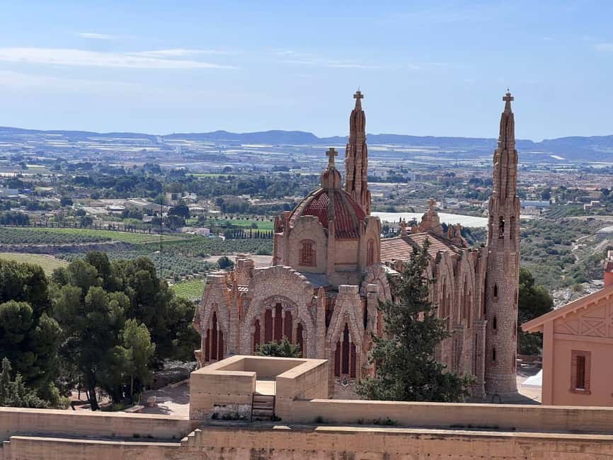 Alicante:Winery Tour+ Wine Tasting + Old castle - Inside the production rooms