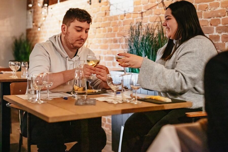 Amsterdam: Dutch Cheese Tasting Experience with Wine - Practical timing and small tips