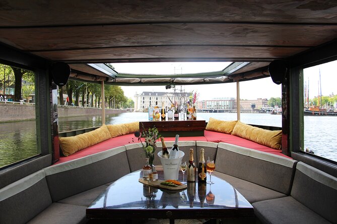 Amsterdam: Luxury Boat Cruise Unlimited Cocktails, Beers & Wines - Drinks, cocktails, and the open bar