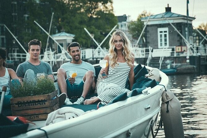 Amsterdam: Luxury Boat Cruise Unlimited Cocktails, Beers & Wines - Is $34.18 a fair price?