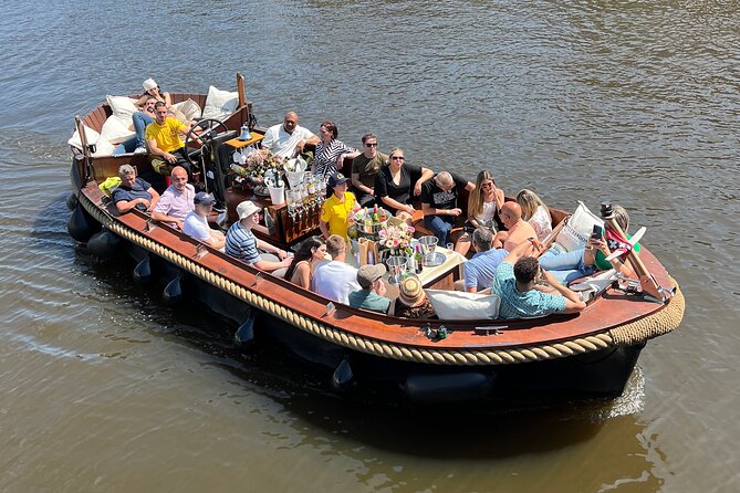 Amsterdam Luxury Boutique Boat tour with Unlimited Beer and Wine - The open bar and what you actually pay
