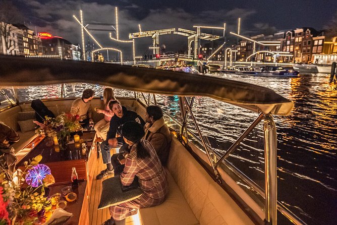Amsterdam Small-Group Evening Canal Cruise Including Wine, Craft Beer, Cheese - Choosing the right departure time