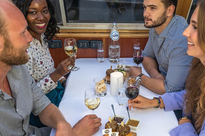 Amsterdam Wine and Cheese Evening Cruise - What you actually get to eat and drink