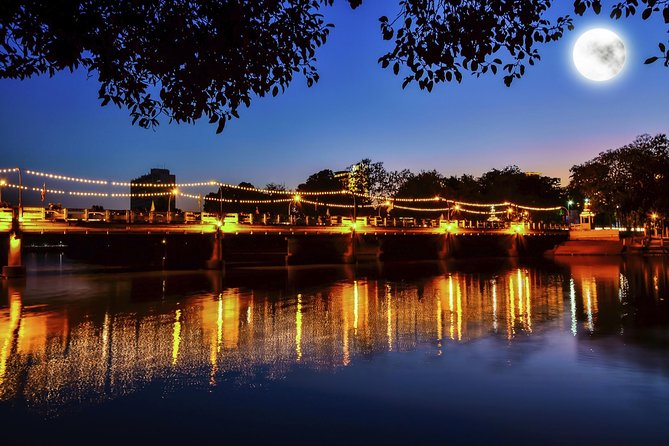 Amsterdam Wine and Cheese Evening Cruise - Who will enjoy this most?