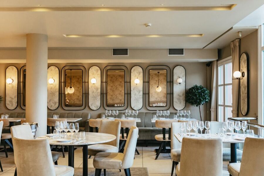 Athens: Wine Tasting with a Sommelier under the Acropolis - What kind of evening should you expect?
