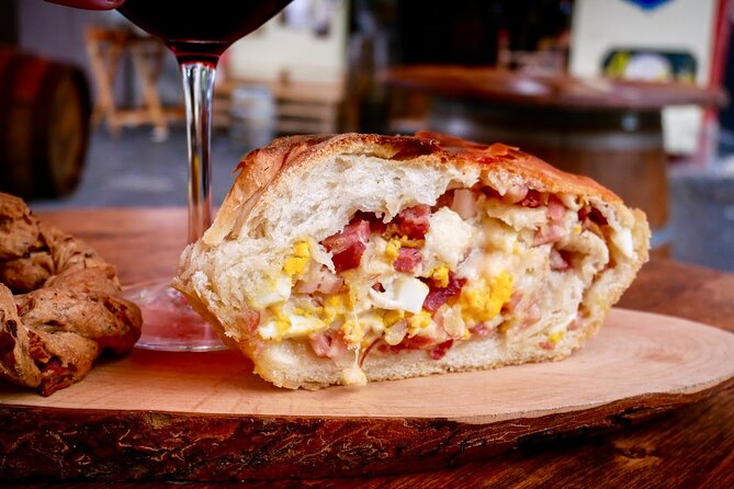 Authentic Naples Food Tour with 8+ Tastings of Pizza, Wine & More - Spaccanapoli and two more tastings