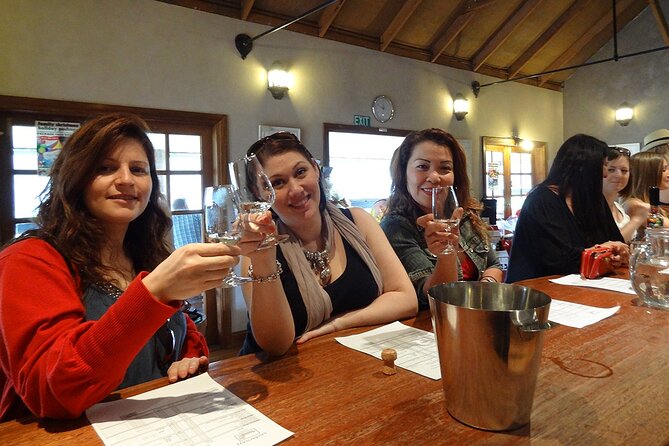 Award-Winning Hunter Valley Wine & Cheese Tour from Sydney - Kangaroos among the vines