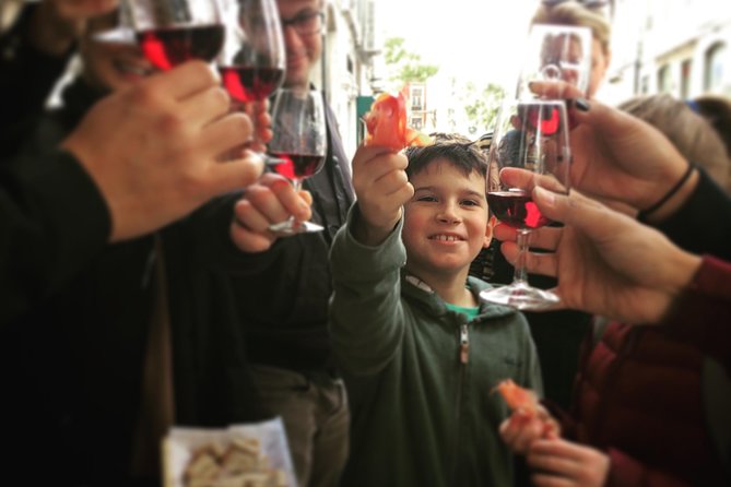 Award-Winning Original Lisbon Food Wine Tour: 19 Curated Tastings - Guides make the difference