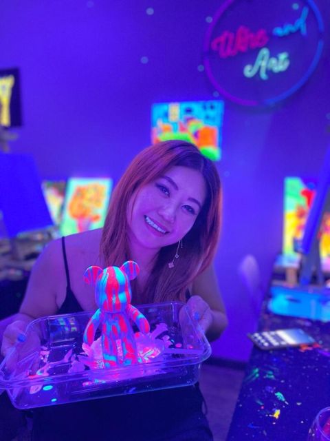 Barcelona: Bear-brick Fluorescent Painting | Wine and Art - Why the Music and Wine Matter