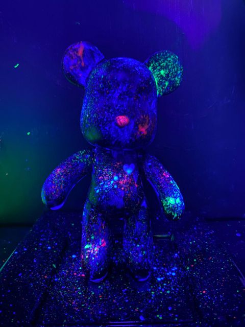 Barcelona: Bear-brick Fluorescent Painting | Wine and Art - A Good Break From Barcelona Sightseeing