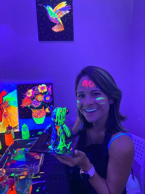 Barcelona: Bear-brick Fluorescent Painting | Wine and Art - Who Will Enjoy This Most