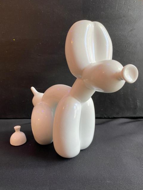 Barcelona: Bear-brick Fluorescent Painting | Wine and Art - Getting Started With a Blank 18 cm Bearbrick