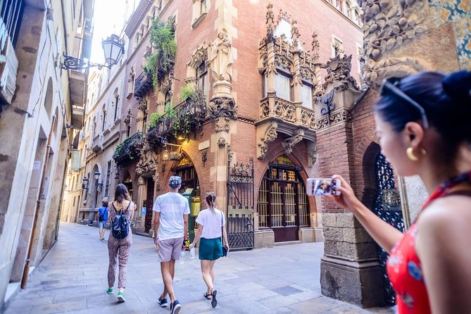 Barcelona E-Bike Small Group Tour with Tapas & Wine Tasting - Port Olímpic and Frank Gehry’s Golden Fish