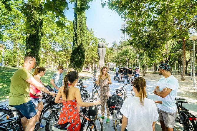 Barcelona E-Bike Small Group Tour with Tapas & Wine Tasting - Barceloneta’s fishing-quarter character