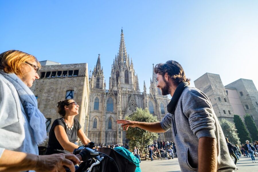 Barcelona eBike Tour with Wine and Tapas Experience - Parc de la Ciutadella: a welcome open-air pause