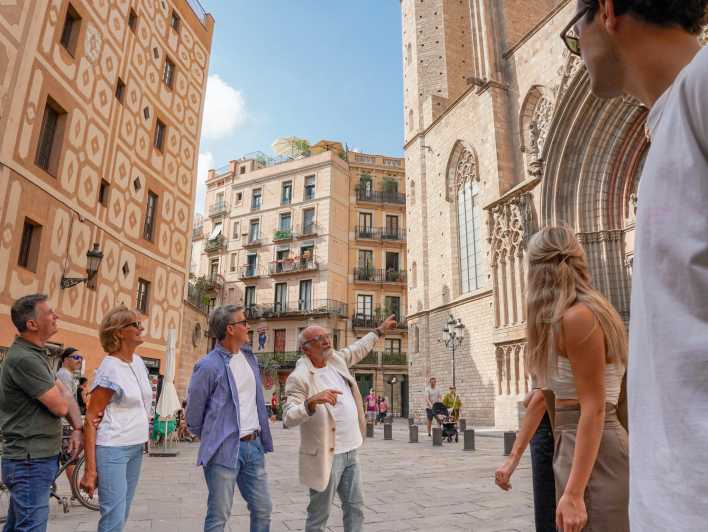 Barcelona: El Born and Gothic Quarter Wine & Tapas Bar Tour - Stop one: your first taste of Catalan food