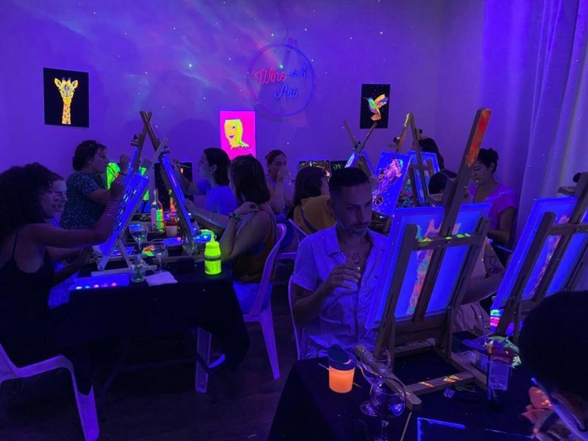 Barcelona: Fluorescent Paint and Wine Workshop - Walking into a glowing Barcelona studio