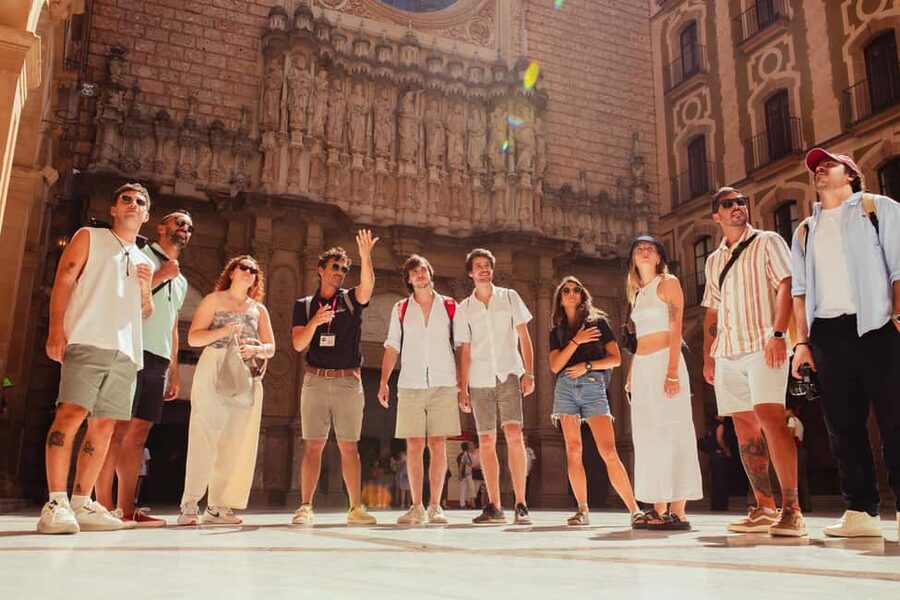 Barcelona: Full-Day Montserrat & Wine Small Group Tour - A long Catalan lunch with wine
