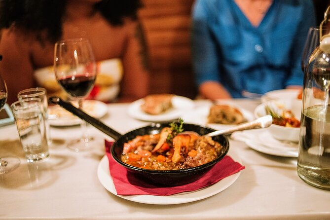 Barcelona Gothic Quarter Tapas & Taverns Food & Wine Tour - Why the Gothic Quarter makes a good food tour