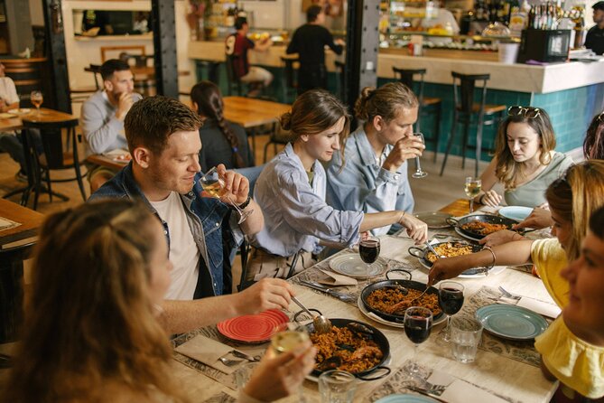 Barcelona: Guided Food Walking Tour with Tapas and Wine - Santa Maria del Mar: a five-minute pause with real payoff