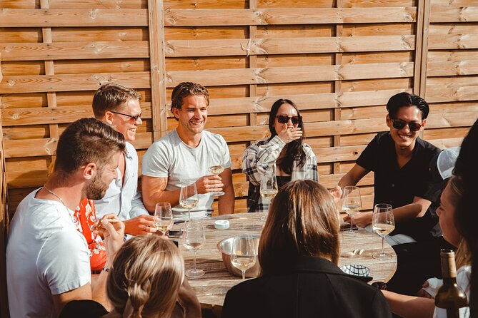Barcelona: Guided Rooftop Wine Tasting – Enjoy 6 Spanish Wines - The guides make or break the evening