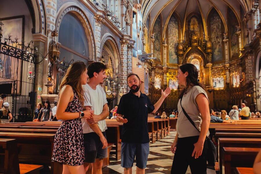 Barcelona: Montserrat with Winery, Lunch, and Train Options - Why Montserrat makes a strong Barcelona day trip