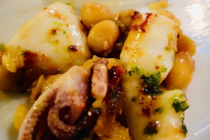 Barcelona Poble Sec Tapas & Wine Tour - Why Poble Sec makes a good food walk