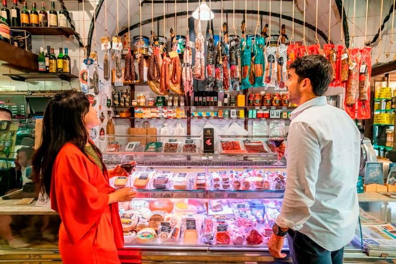 Barcelona: Private Tapas & Wine with Flamenco Show Old Town - Key points at a glance