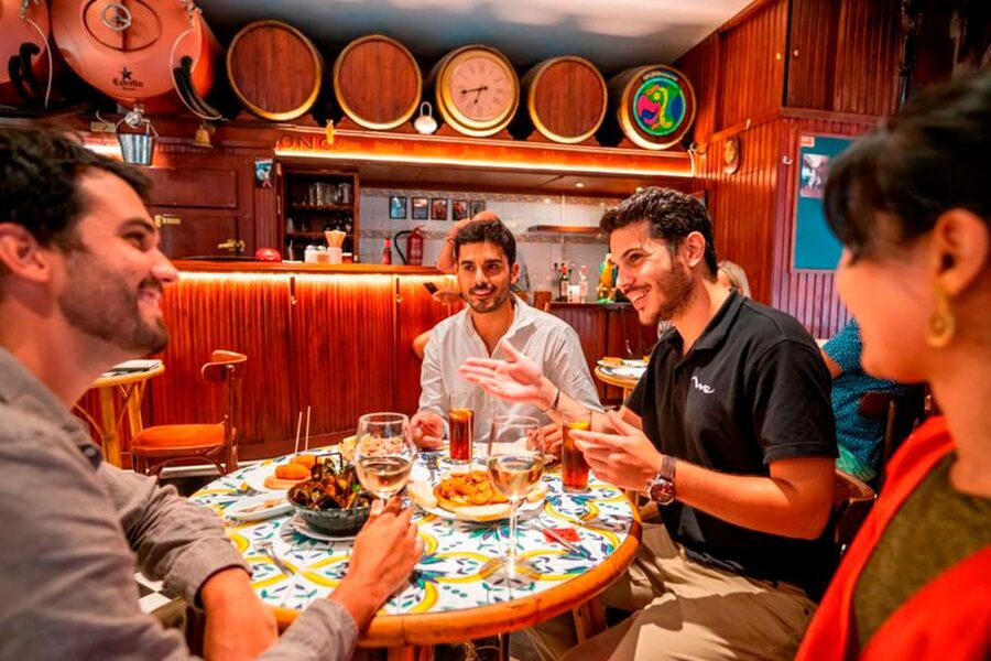 Barcelona: Private Tapas & Wine with Flamenco Show Old Town - Timing, language, and practical details