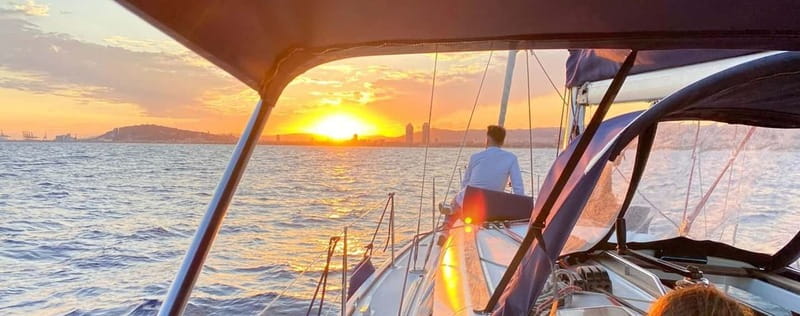 Barcelona: Sunset Boat Trip with Cava Wine and Snacks - Key points at a glance