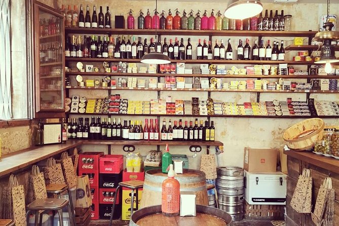 Barcelona Tapas & Wine Experience as a Local at Hidden Wineries - Walking the Gothic Quarter between bites