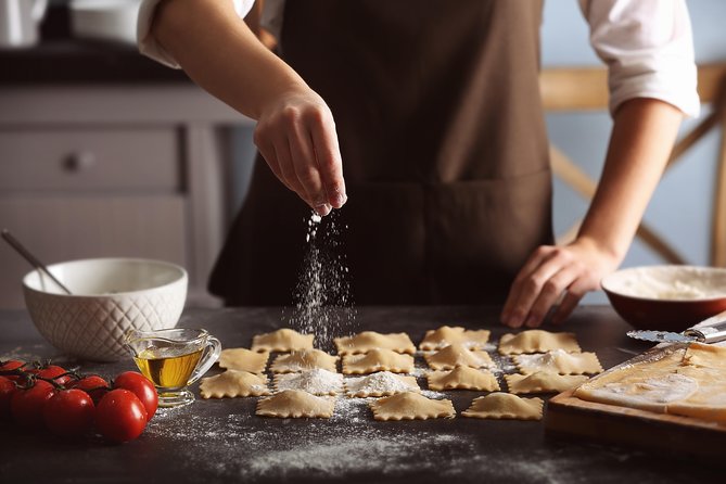 Bari: Home Cooking Class- Make Cavatelli & Capunti with Wine - What makes this Bari cooking class special