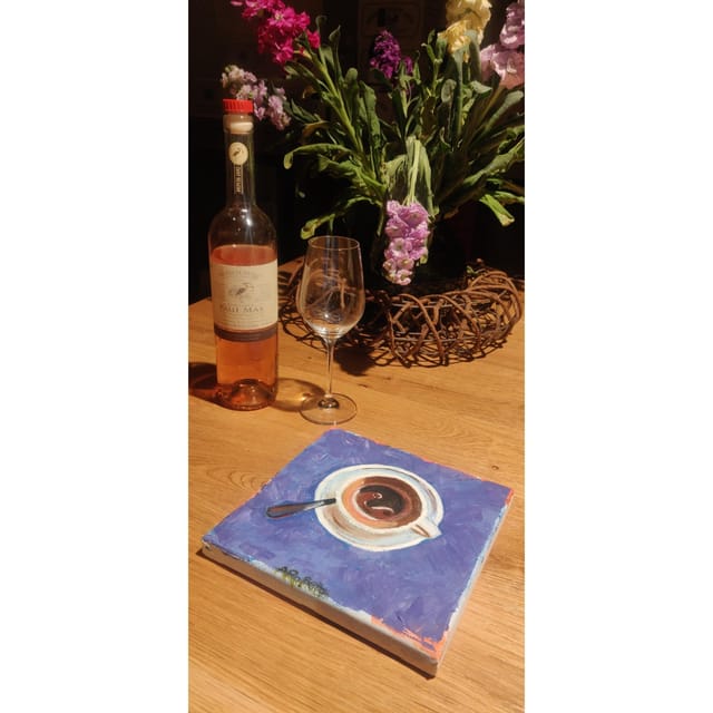 Berlin: Wine on Canvas - Paint Workshop and Wine Tasting - A Berlin evening with paint in one hand