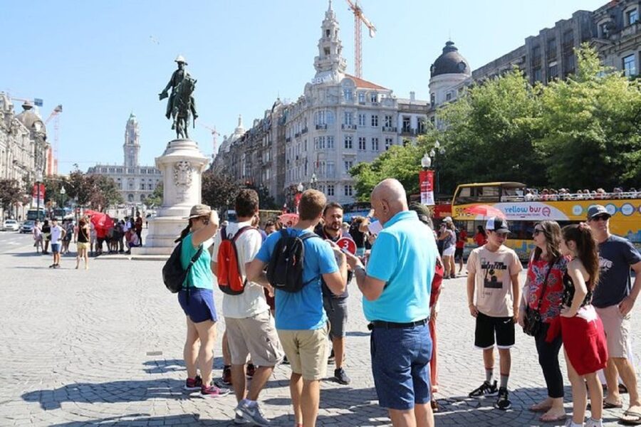 Best of Porto Guided Tour: Cruise & Wine Tasting - Boavista’s modern side and the return to town
