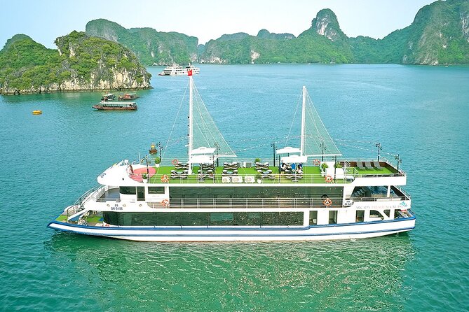 BEST SELLER - Halong 5 Star Day Cruise: Buffet, Wine & Jacuzzi - Buffet lunch from noon to 1:30