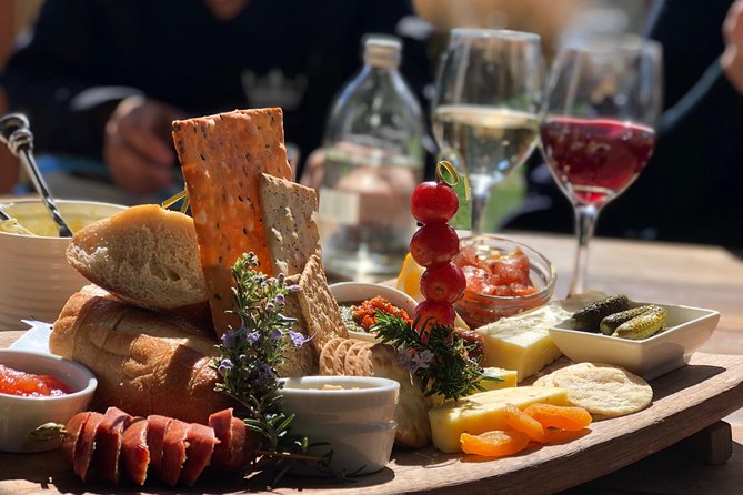 Bike & Wine Tour: Arrowtown to Valley of the Vines - Who should book this Queenstown bike tour?