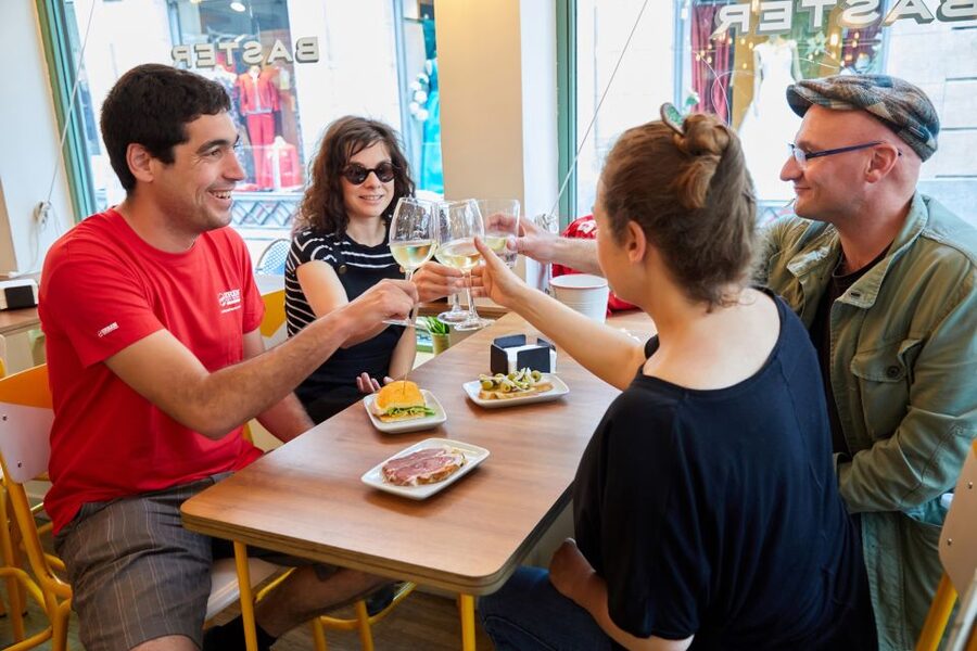 Bilbao: Exclusive Food & Wine Tasting Tour with Local Guide - Four bar stops and the value of variety